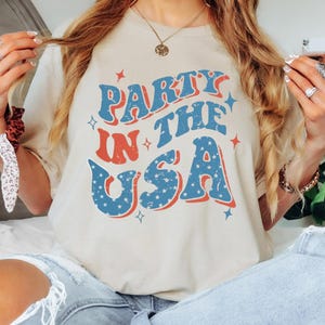 Retro Party in The USA Shirt, Party in The Usa T-Shirt, Usa Patriotic Tee, 4th of July Party TShirt, Trendy Usa Celebration Shirt