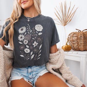Comfort Colors® Vintage Pressed Flowers Shirt Botanical Floral Tshirt Boho Cottagecore Tee Wildflowers Floral T Shirt Gift for Gardener