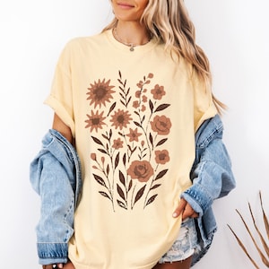 Comfort Colors® Vintage Pressed Flowers Shirt Botanical Floral Tshirt Boho Cottagecore Tee Wildflowers Floral T Shirt Gift for Gardener