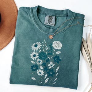 Comfort Colors® Vintage Pressed Flowers Shirt Botanical Floral Tshirt Boho Cottagecore Tee Wildflowers Floral T Shirt Gift for Gardener