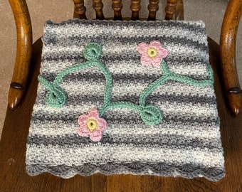 Crochet Baby Blanket Pattern Flowers and Vine