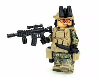 Battle Brick Force Recon Woodland Camo MARPAT Marine made with real LEGO® minifigure