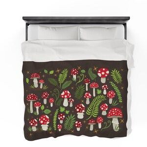 Mushroom Vintage Blanket | Soft Cozy Throw with Forest Mushroom | Cottagecore Aesthetic Bedding, Fungi Lover Gift, Nature Inspired Decor