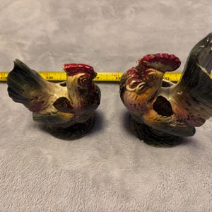 Vintage Hen & Rooster Collectable Salt and Pepper Shakers