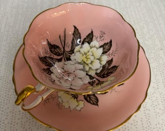 RARE Gorgeous Light Pink and White Paragon teacup with White Magnolia/Gardenia, Made in England
