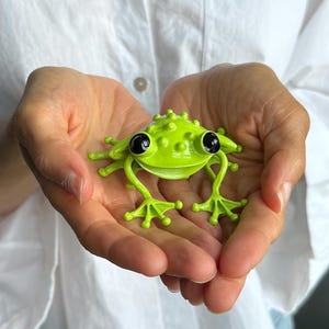 Cute Frog Figurine, Metal Art Sculpture: Handmade Home & Garden Decor, Lime Green, Fun Desk Decor
