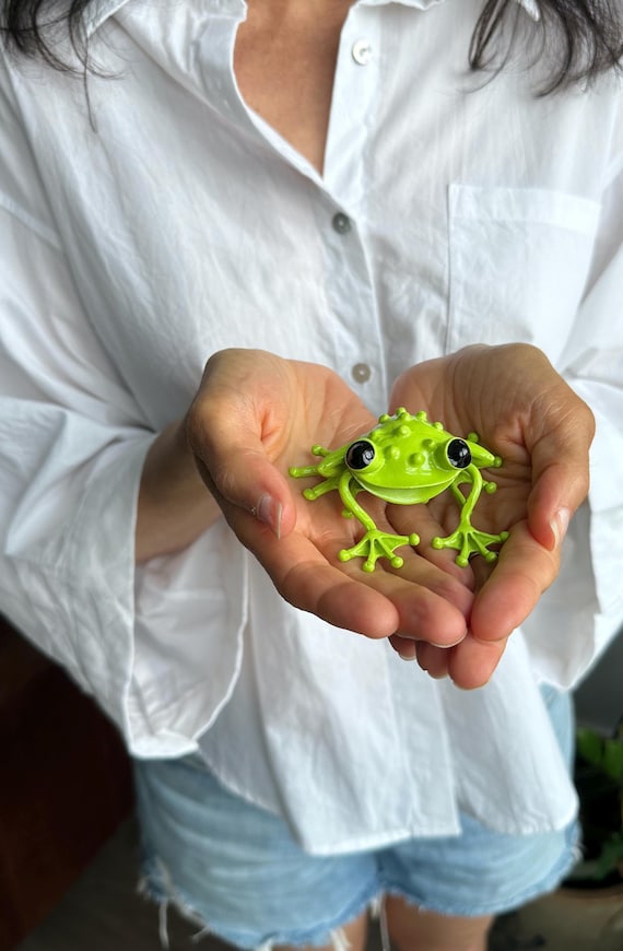 Cute Frog Figurine, Metal Art Sculpture: Handmade Home & Garden Decor, Lime Green, Fun Desk Decor
