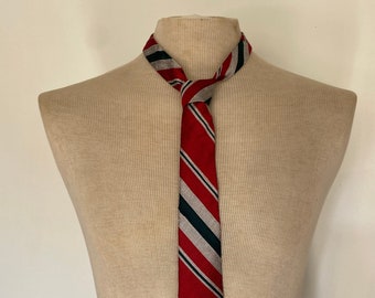 Vintage 1970s slim 100% silk red green silver tie