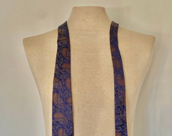 Vintage 1960s peacock blue brocade silk ‘folkspear’ necktie