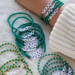 Pulseiras de miçangas personalizadas para encomendas em grande quantidade: Pulseiras de amizade personalizadas, lembrancinhas de festa, brindes para equipes.