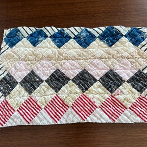 Antique Hand Quilted Piece Mat: Farmhouse Patchwork, 7&quot; x 11&quot;