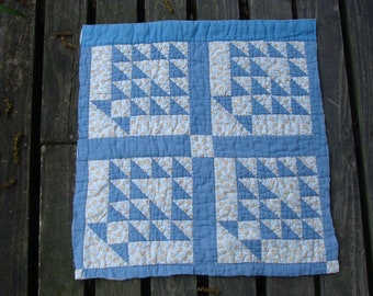 Vintage Bauernhaus Quiltstück ~ Handgesteppt ~ Korb