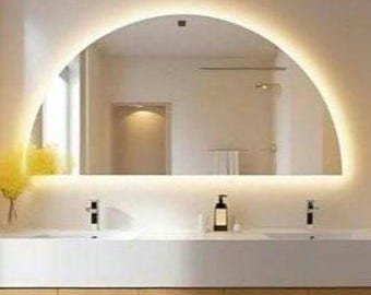 Espejo de baño LED de media luna: decoración de pared iluminada hecha a mano