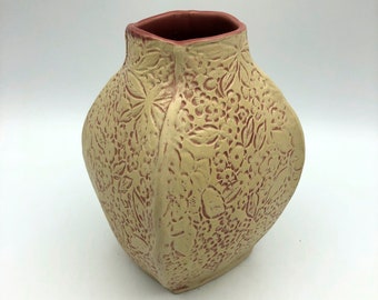 Handbuilt Pink Stoneware Vase: Vintage-Texture Ceramic Flower Display