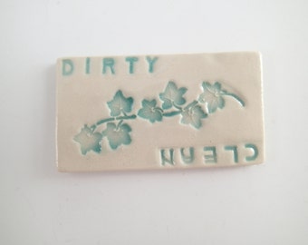 Dishwasher reminder magnet for dirty or clean