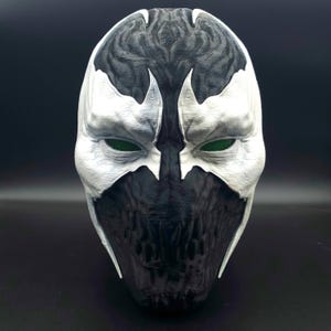 Demon Magnetic Cosplay Helmet / Mask