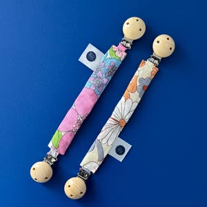 ヴィンテージのアップサイクル花柄生地のぬいぐるみホルダー - 子供用の安全なぬいぐるみホルダー、手作り作品、ベビーギフト、ぬいぐるみクリップ