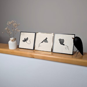 Set di 3 stampe linoleografiche fatte a mano Ease | carta lokta naturale fatta a mano | 15 x 15 cm | stampa di uccelli astratti fatta a mano