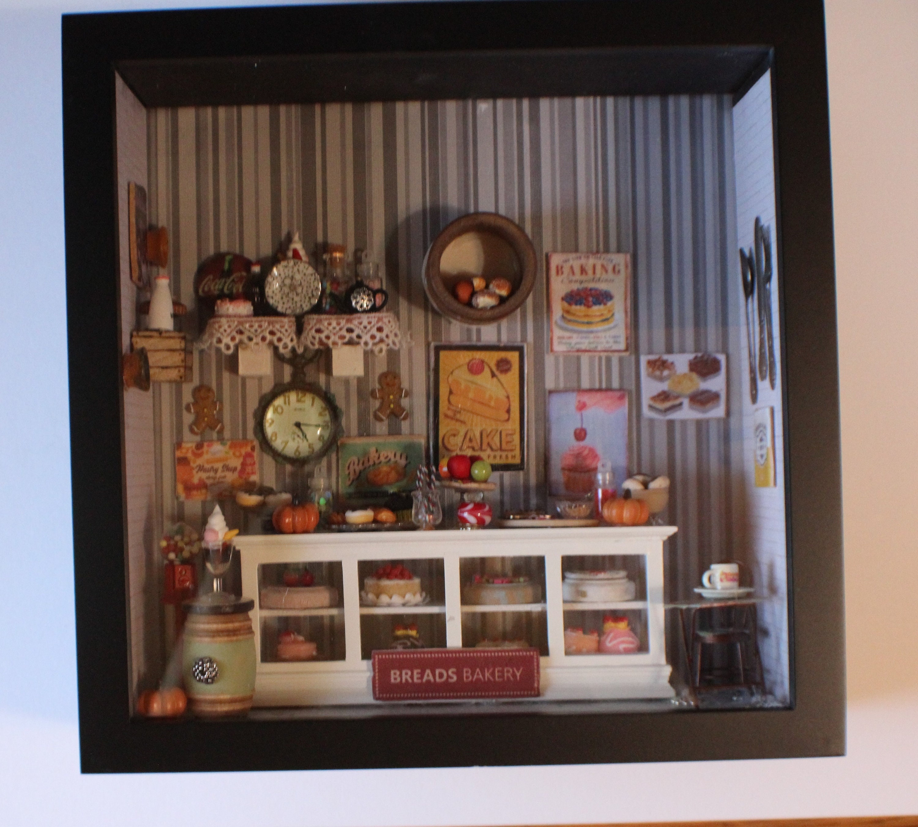 Wooden Glass Display Cabinet Dollhouse Miniature Showcase Shadow Box Decor Gift 