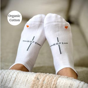 Faith Based Comfort Socks Fertility Journey Support Ivf Gift Idea Encouraging Message Hopeful Mom Present Pregnancy Support Accessory Embryo Transfer Day Spiritual Message Hope Trust Strength Words Motherhood Path Comfort Wear Christian