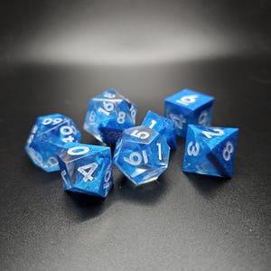 Handgefertigte Würfelset: Sharp Edge Polyedrischen DnD Würfel