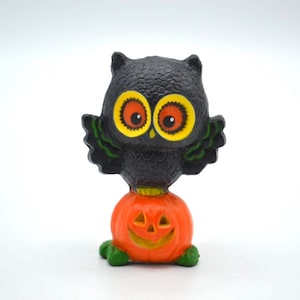 Vintage Halloween Owl Figurine - Hallmark Merry Miniature - Hard Plastic NOS 1970s