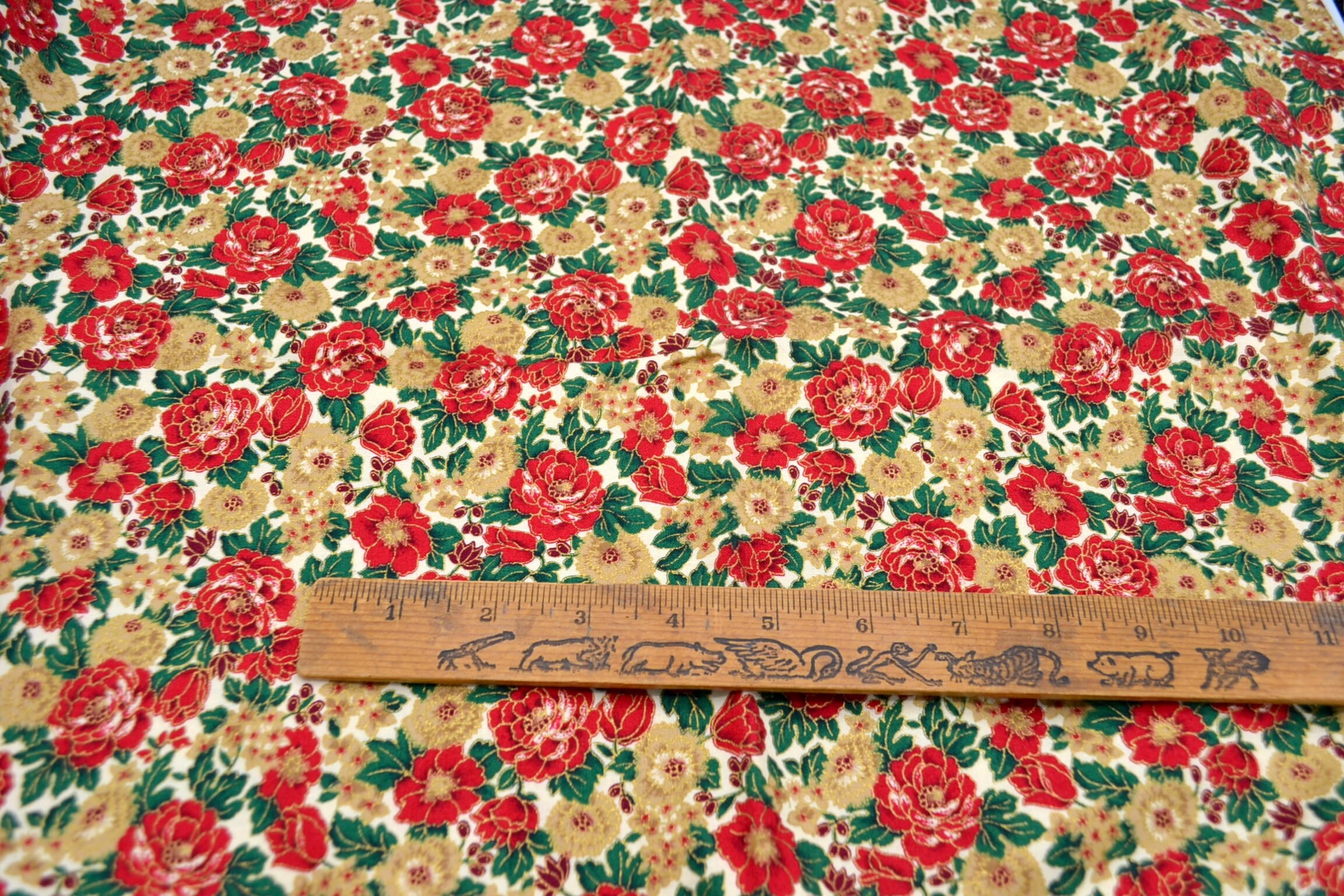Hoffman Christmas Fabric Red and Gold Flowers Roses Mandarin Etsy