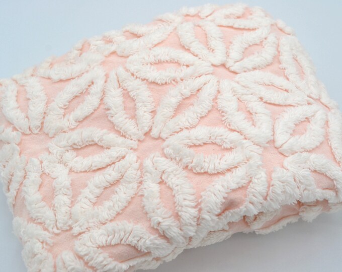 Vintage Chenille Bedspread Fabric Hofmann Daisy on Light Pink 36 Long X