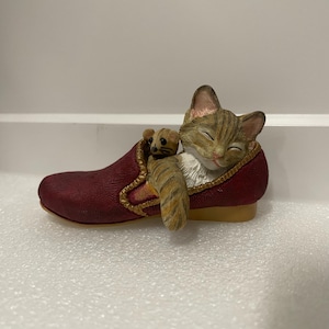 Country Artists Cat Figurines - Etsy
