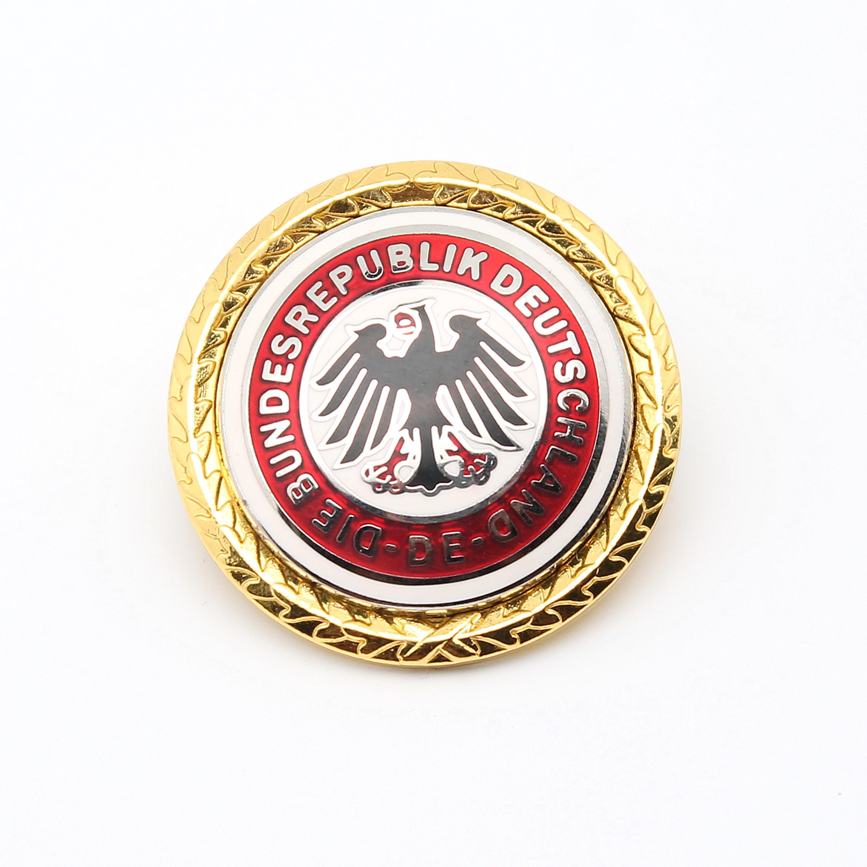 Deutschland Flagge Anstecker Mit Brandenburger Tor – Emaille Pin Aus Metall, Patriotisches Accessoire