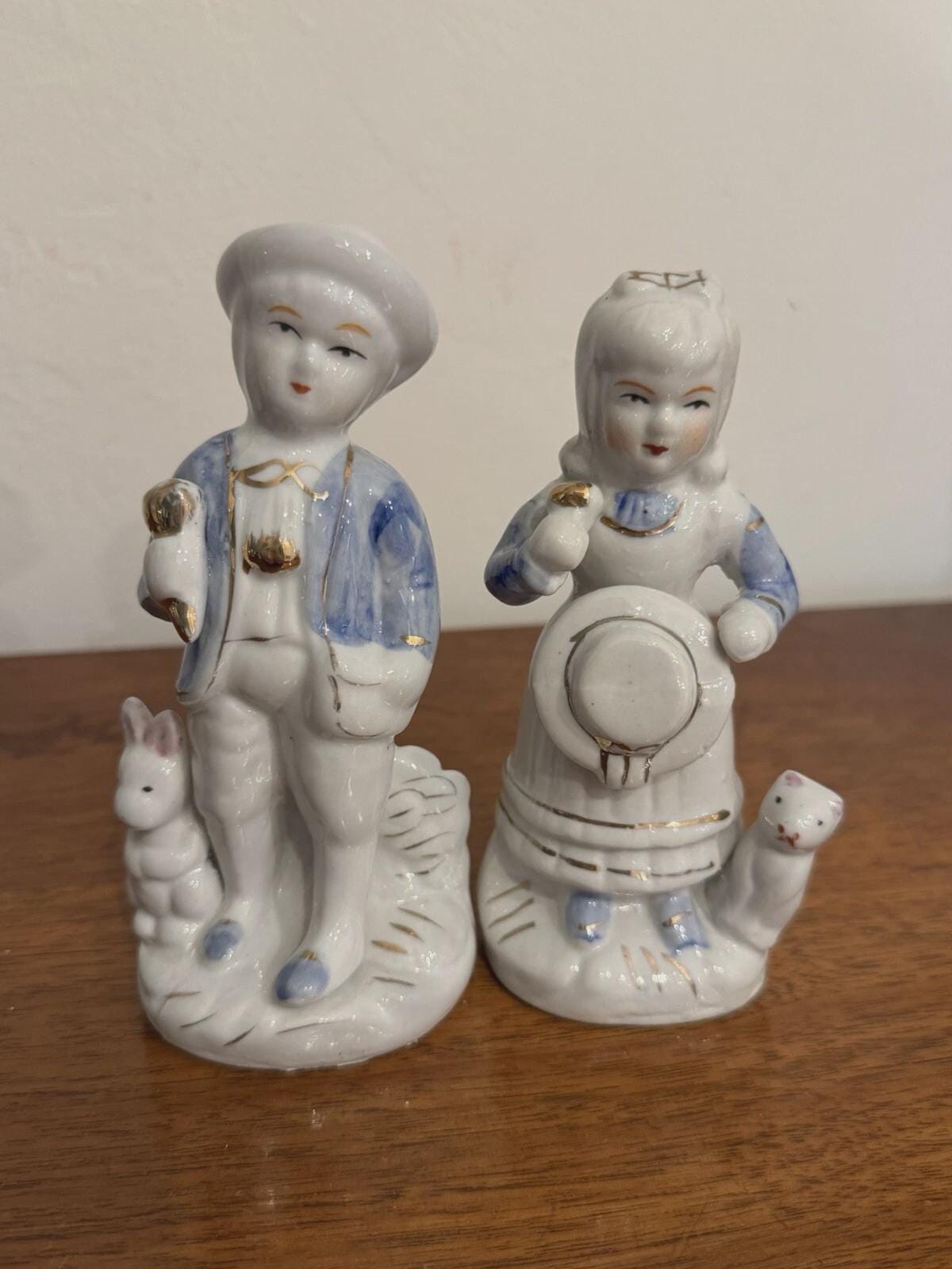 * antique sheep ✵ * 水色リボンと鈴をつけた小さな 羊さん vintage lamb