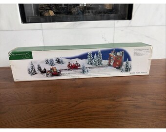 Department 56 North Pole Loading The Sleigh Christmas Village Set Of 5 Untested