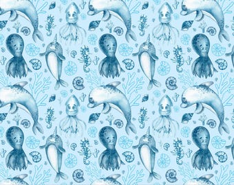 Könnte beinhalten: Ein nahtloses Muster mit Aquarell-Illustrationen verschiedener Meeresbewohner auf hellblauem Hintergrund. Das Muster enthält Delfine, Narwale, Kraken, Tintenfische und Seepferdchen.