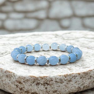 Aquamarine Gemstone Bracelet: 8mm Handmade Beaded Crystal Jewelry for Clarity and Calmness