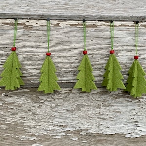 5 piece set of wool trees