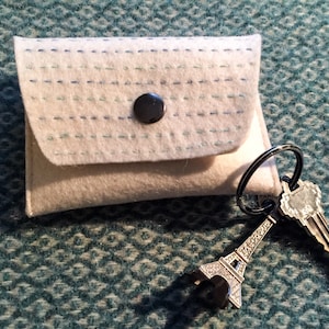 Wool felt hand wallet