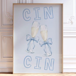 Cin Cin Retro Print, Modna sztuka ścienna, Wystrój wózka barowego Preppy Blue, Wystrój pokoju w akademiku dla dziewcząt, Wydruk włoskich Cheers, Sztuka ścienna z drinkami, Cyfrowy