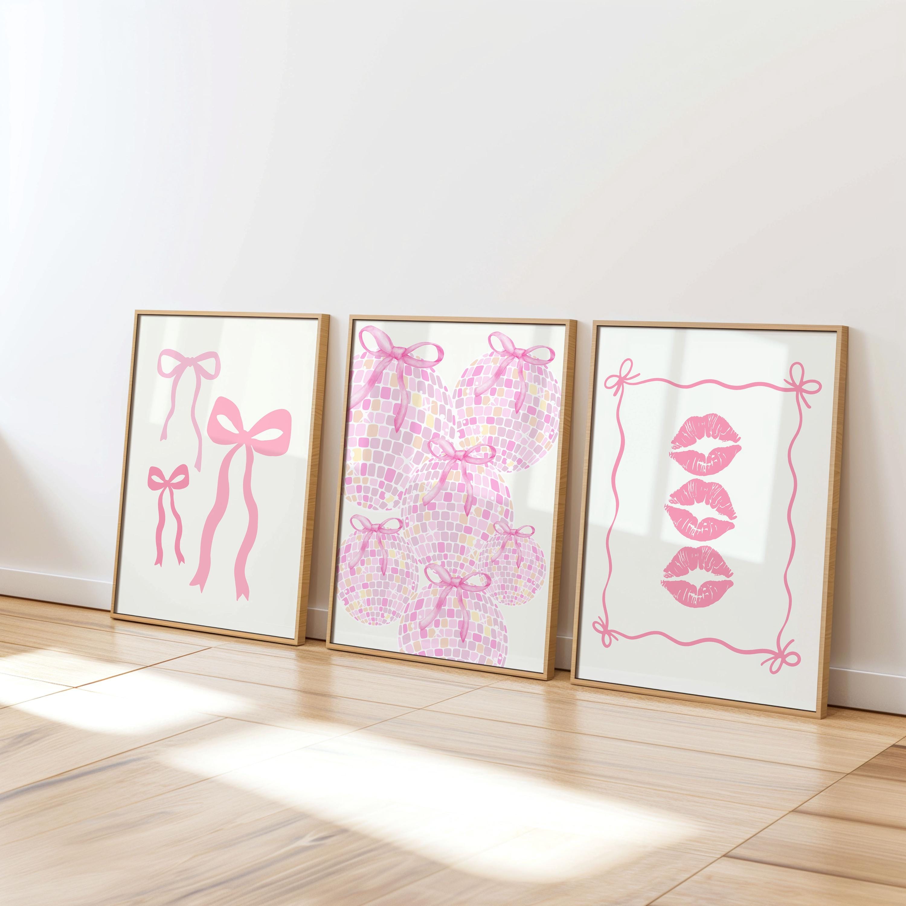 Set di 4 stampe artistiche da parete con motivi floreali rosa e