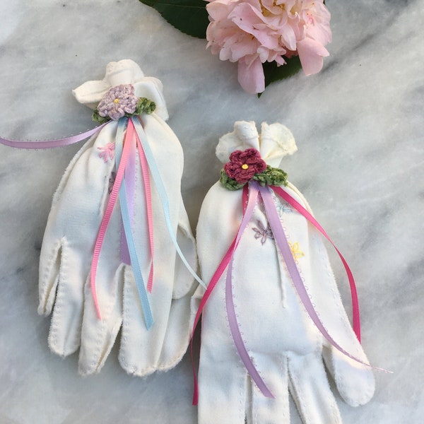 2 vintage lavender sachets / Pair child's cotton glove sachets / Easter