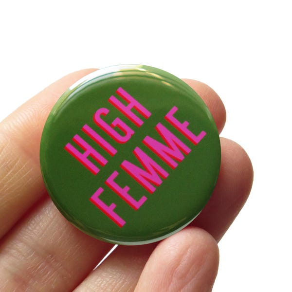 Przypinka HIGH FEMME z przypinką Queer Stoner