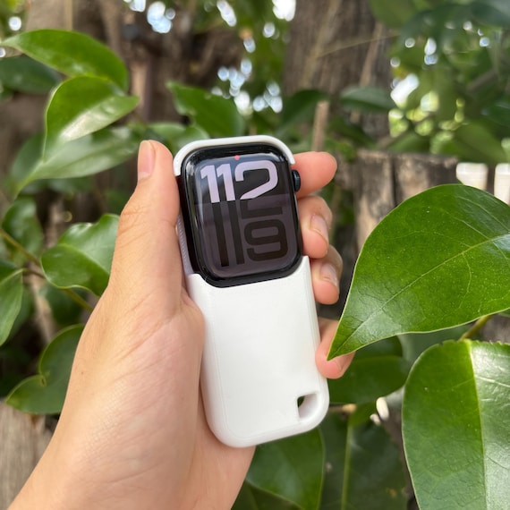 iPhone12ProMax、Apple Watch、Pod mini他 TinyPod Turns Your Apple Watch Into an iPod - MacRumors