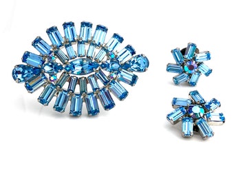 Vintage 1950s Signed WEISS Icy Blue Jewel-tone Rhinestone Brooch Earrings Set