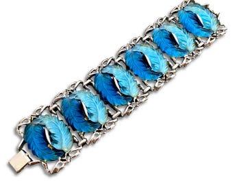 Vintage 1960s Unsigned Blue Molded Lucite Plastic Feather Leaf Link Bracelet