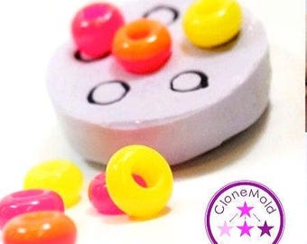 Bead Mold Large, Rounded Fruitloop shape Pendant Form | Silicone Rubber | 6 mm hol Intermediate Resin