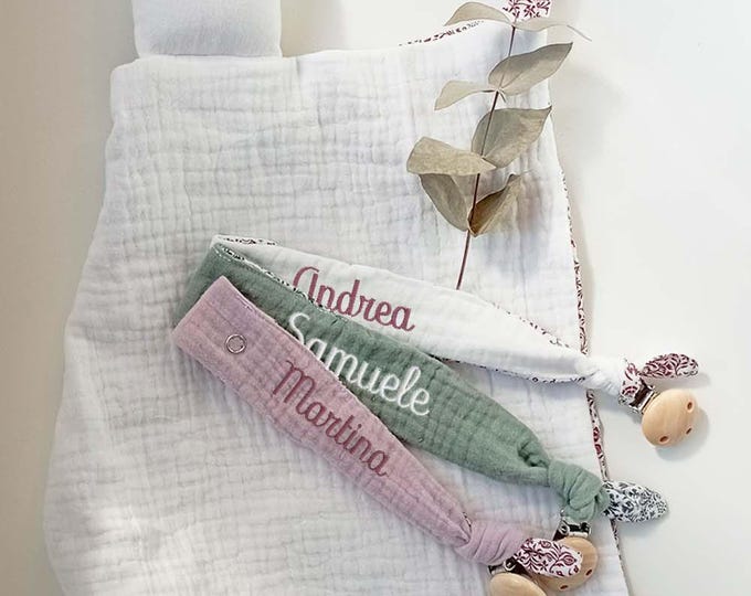 Muslin and cotton pacifier holder with personalized embroidery