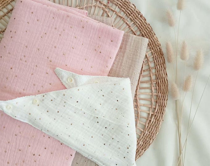 Customizable muslin bibs for newborns with embroidered names