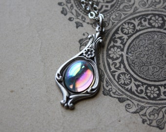 Aurora Borealis | Vintage Stone Necklace