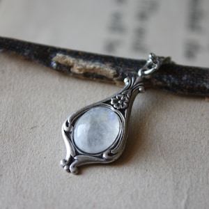 Moonstone Necklace image 3