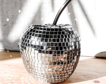 Hand-made mirror-tiled ornamental apple