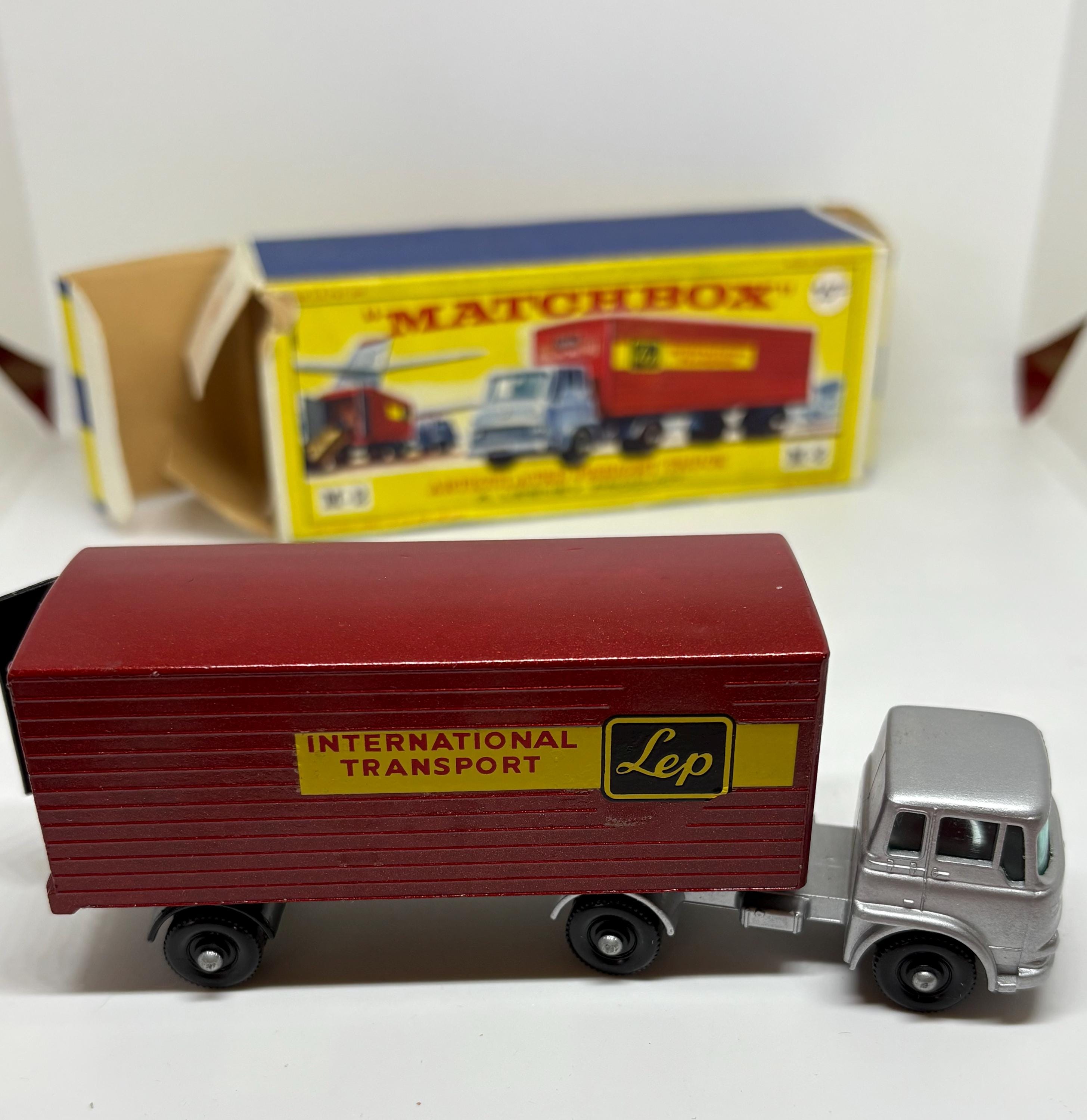 ミニカー MATCHBOX M-2 ARTICULATED FREIGHT TRUCK il_fullxfull.6923046358_8ufj.jpg
